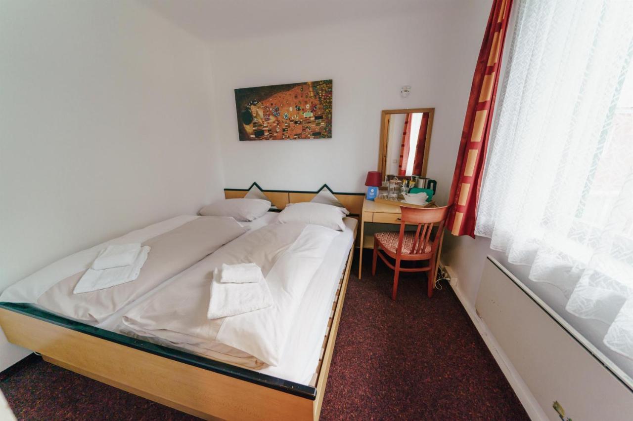 Gaestehaus Frank Hotell Velden am Wörthersee Exteriör bild