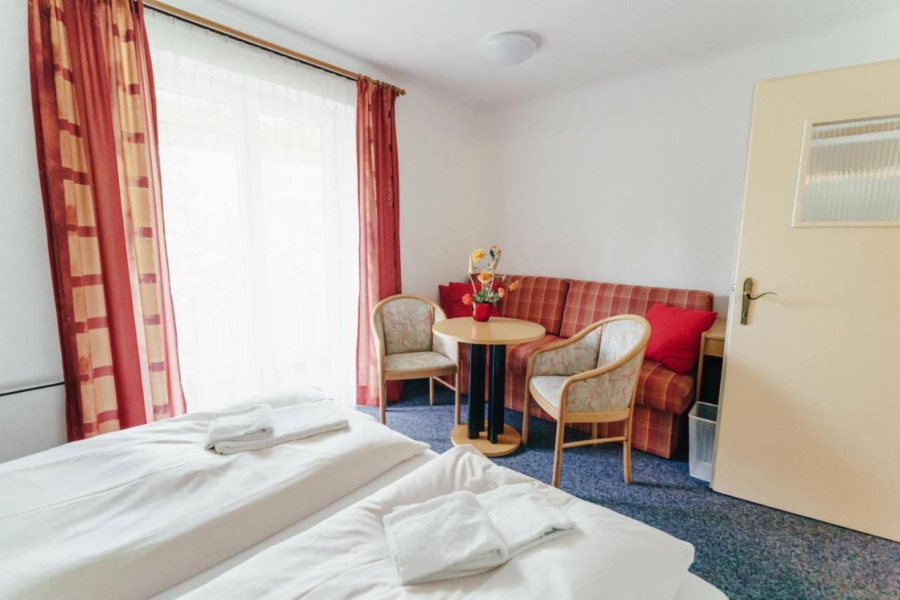 Gaestehaus Frank Hotell Velden am Wörthersee Exteriör bild