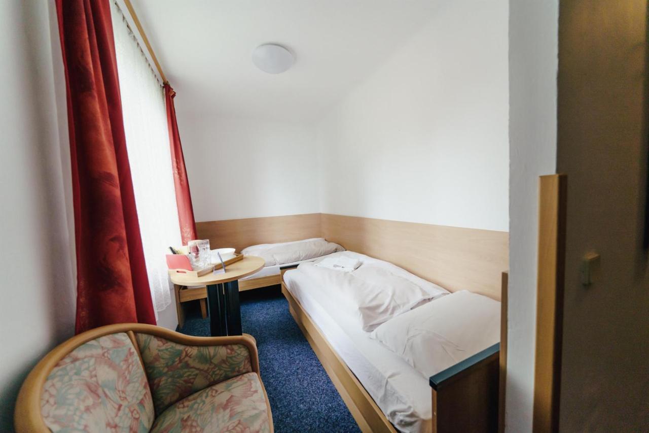 Gaestehaus Frank Hotell Velden am Wörthersee Exteriör bild